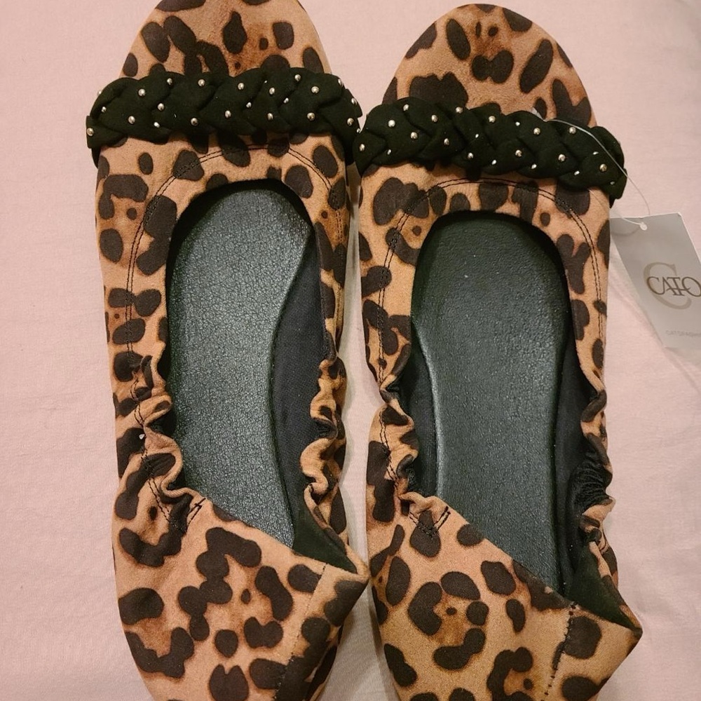 Leopard print scrunch flats